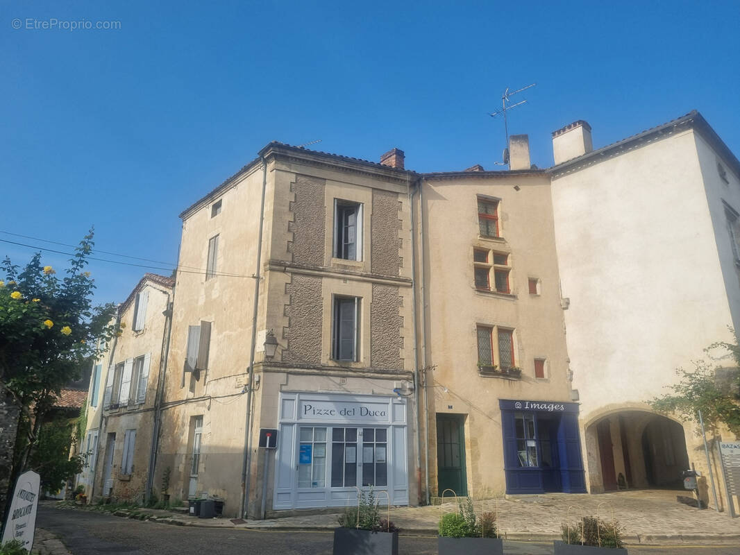 Maison à BAZAS