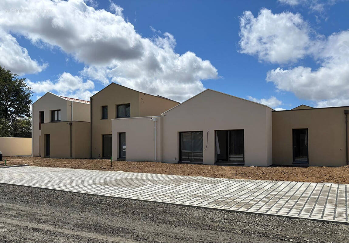 Maison à MONTAIGU