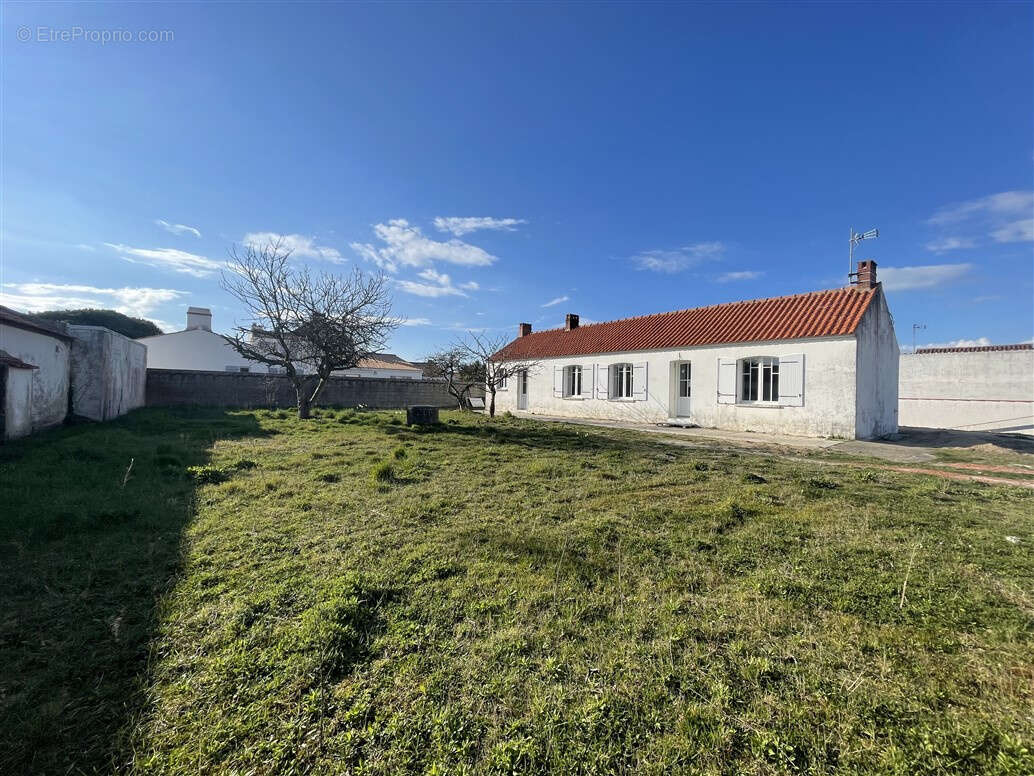 Maison à L&#039;EPINE
