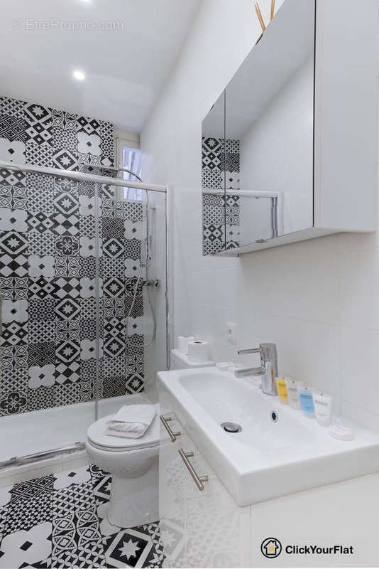 Appartement à PARIS-16E