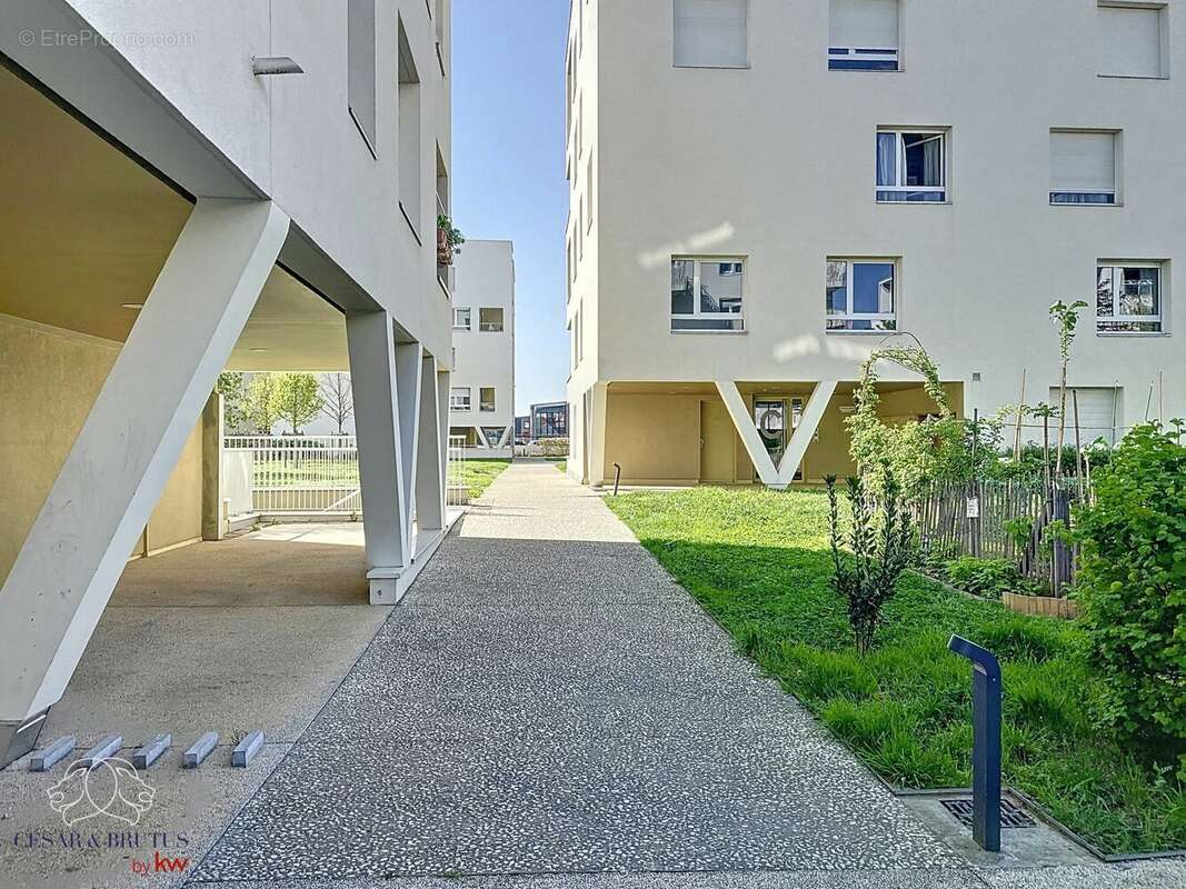 Appartement à VAULX-EN-VELIN