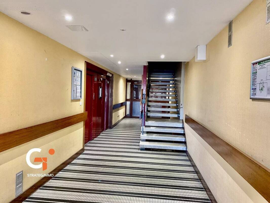 Appartement à SAINT-ETIENNE-DU-ROUVRAY