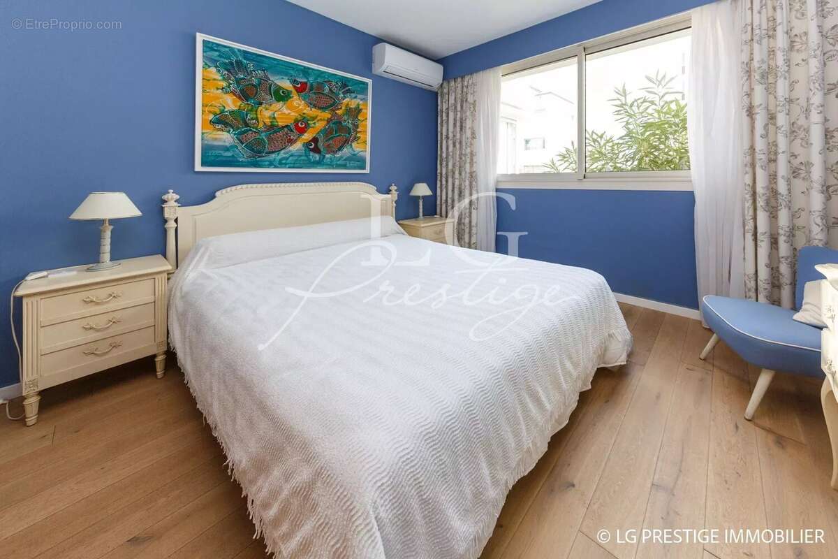 Appartement à MANDELIEU-LA-NAPOULE