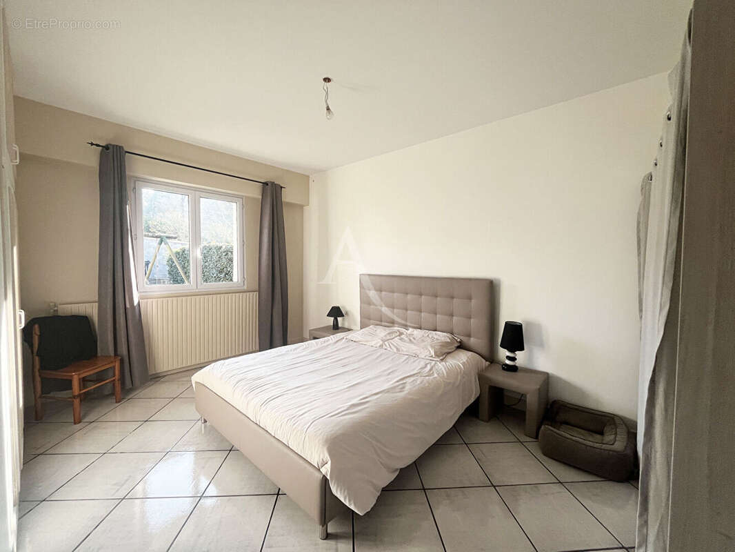 Appartement à LE VAL-SAINT-GERMAIN