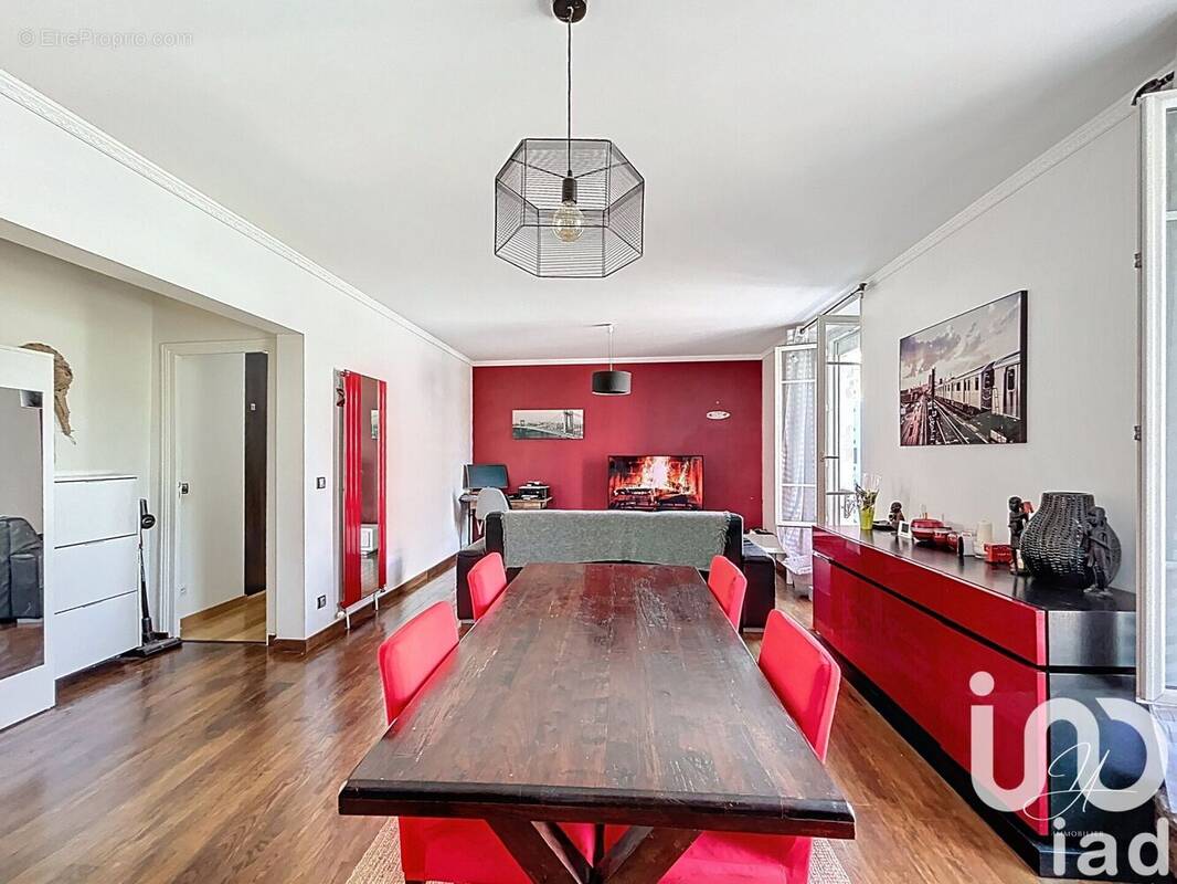 Photo 1 - Appartement à SAINT-MAUR-DES-FOSSES