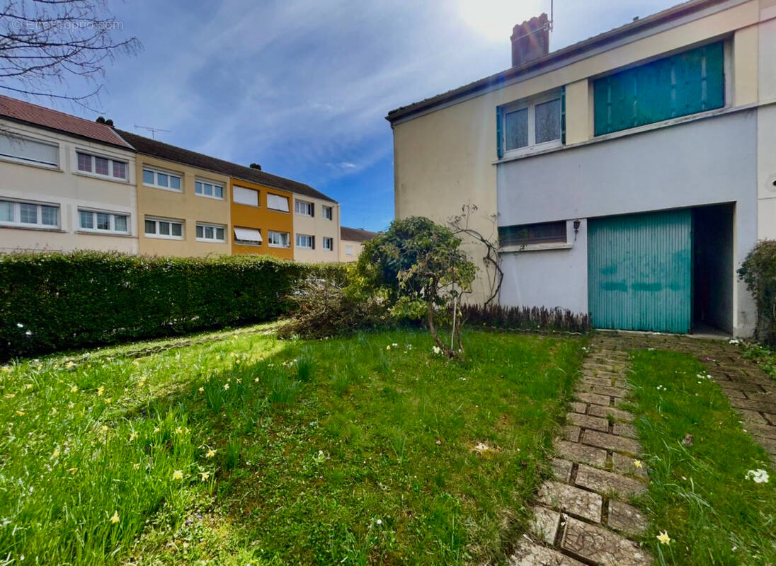 Maison à GONESSE