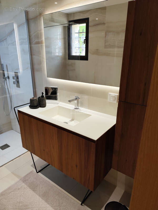 Appartement à VILLENEUVE-LOUBET