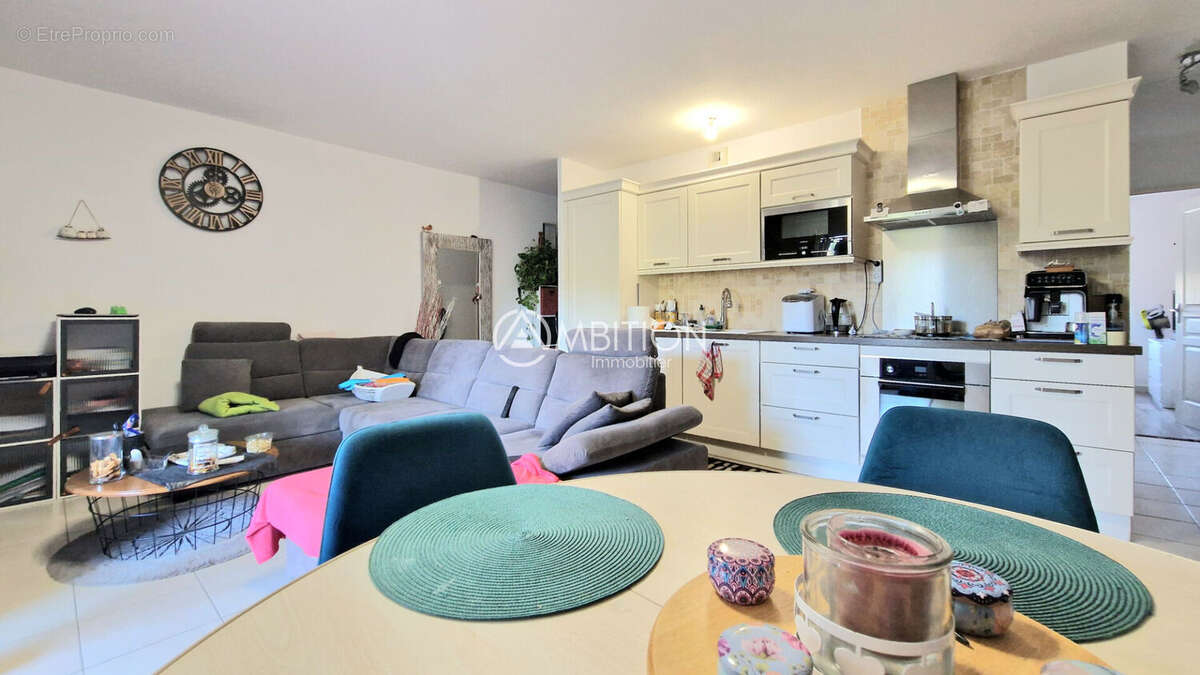 Appartement à PUGET-SUR-ARGENS