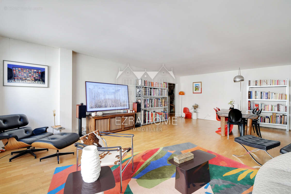 Appartement à PARIS-7E