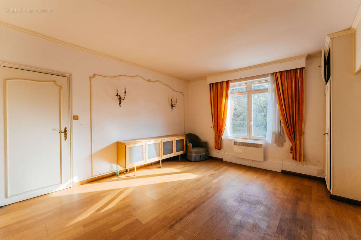 Maison à CAMPHIN-EN-CAREMBAULT