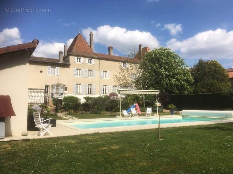 Maison à LA ROCHE-VINEUSE