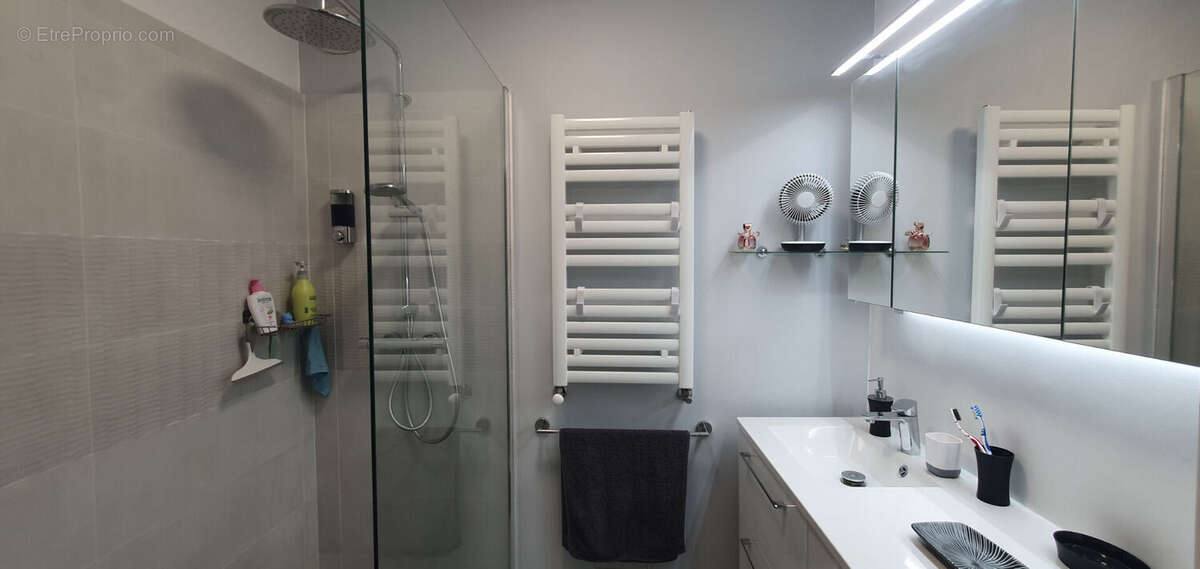 Appartement à MANDELIEU-LA-NAPOULE