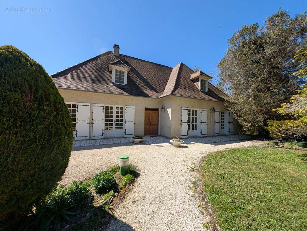Maison à COULOUNIEIX-CHAMIERS