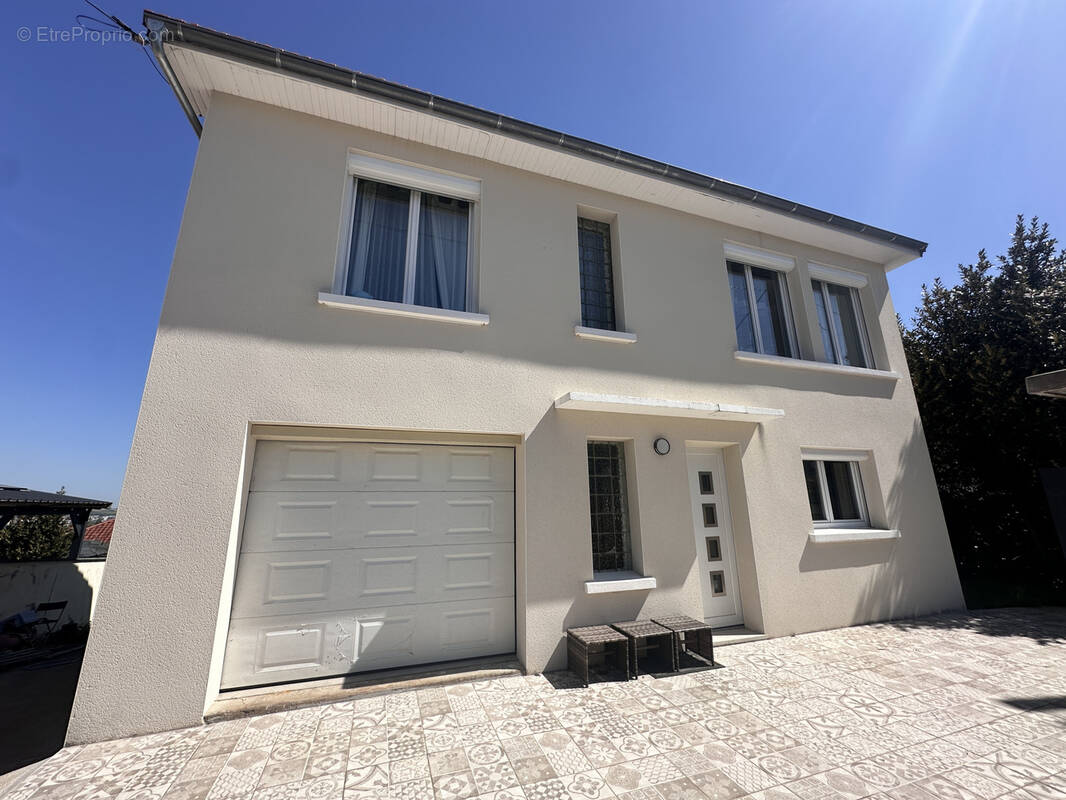 Maison à BELLERIVE-SUR-ALLIER