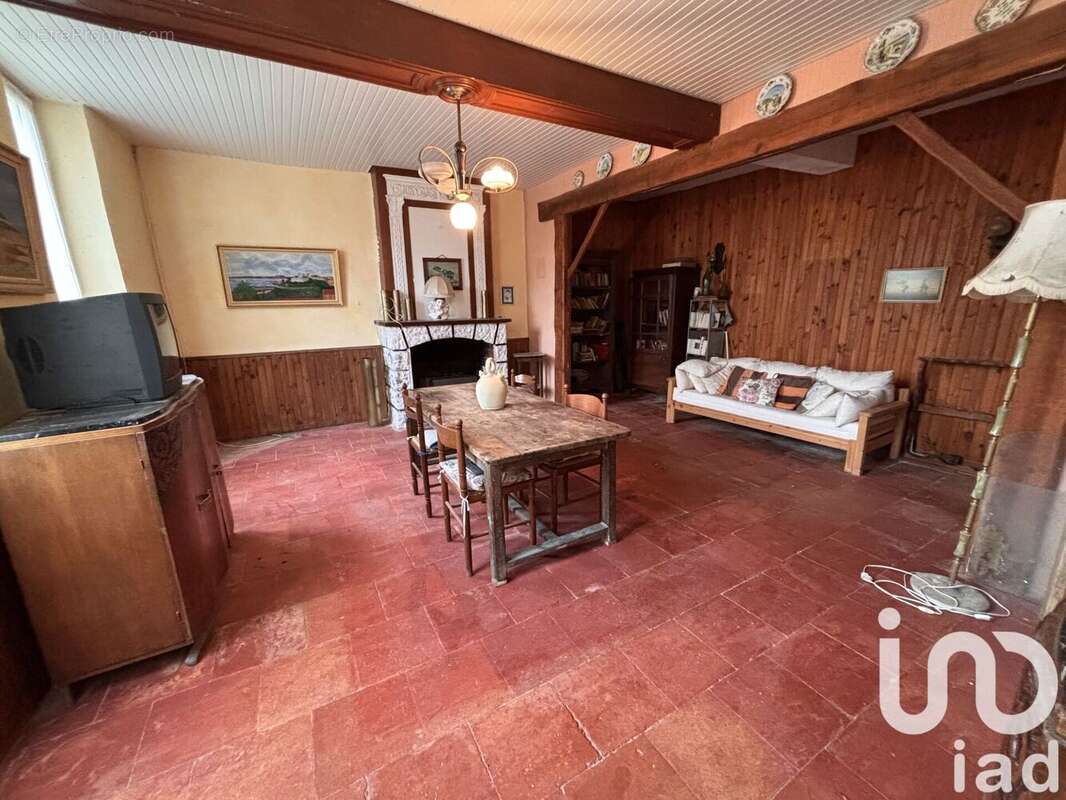 Photo 2 - Maison à JAU-DIGNAC-ET-LOIRAC