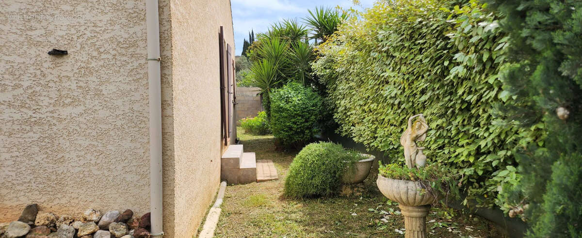 Maison à QUARANTE
