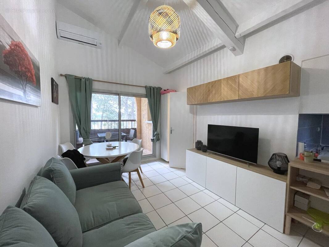 Appartement à LES ISSAMBRES