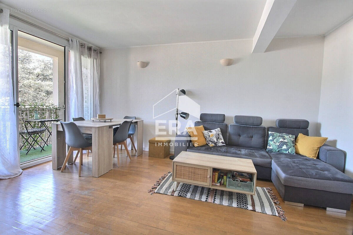 Appartement à LE PLESSIS-ROBINSON