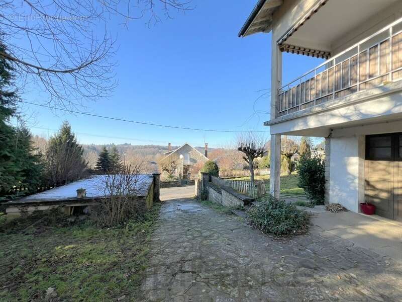 Maison à UZERCHE