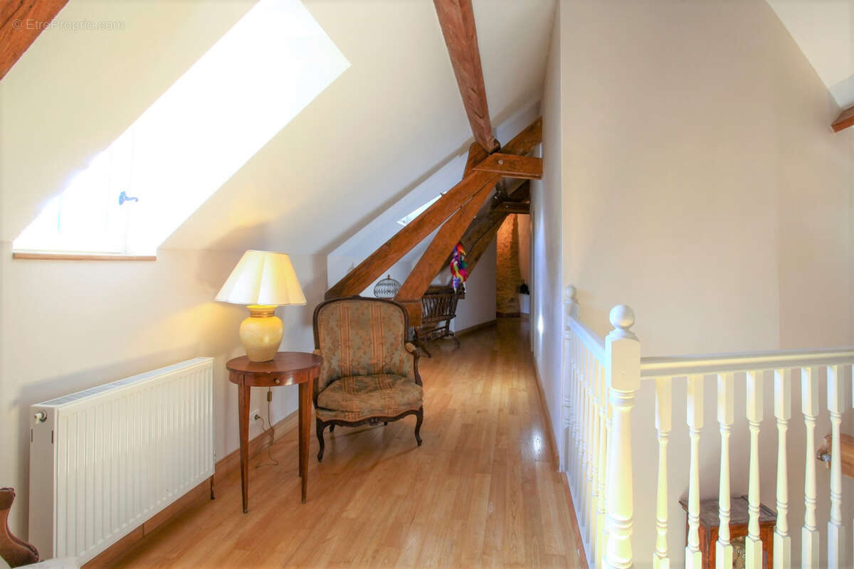 Maison à CAMPAGNAC-LES-QUERCY
