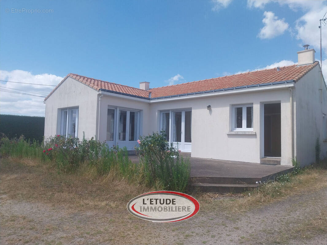 Photo 1 - Maison à SAINT-MICHEL-CHEF-CHEF
