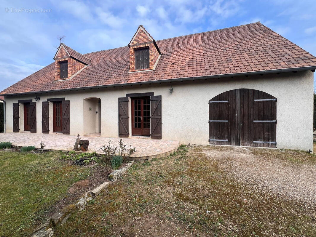 Maison à MONTIGNY-SUR-LOING