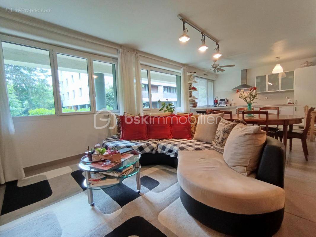 Appartement à SAINT-CYR-SUR-LOIRE