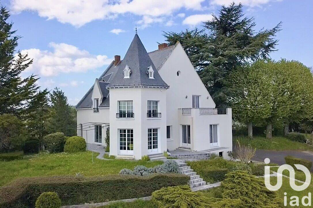 Photo 1 - Maison à ROCHECORBON