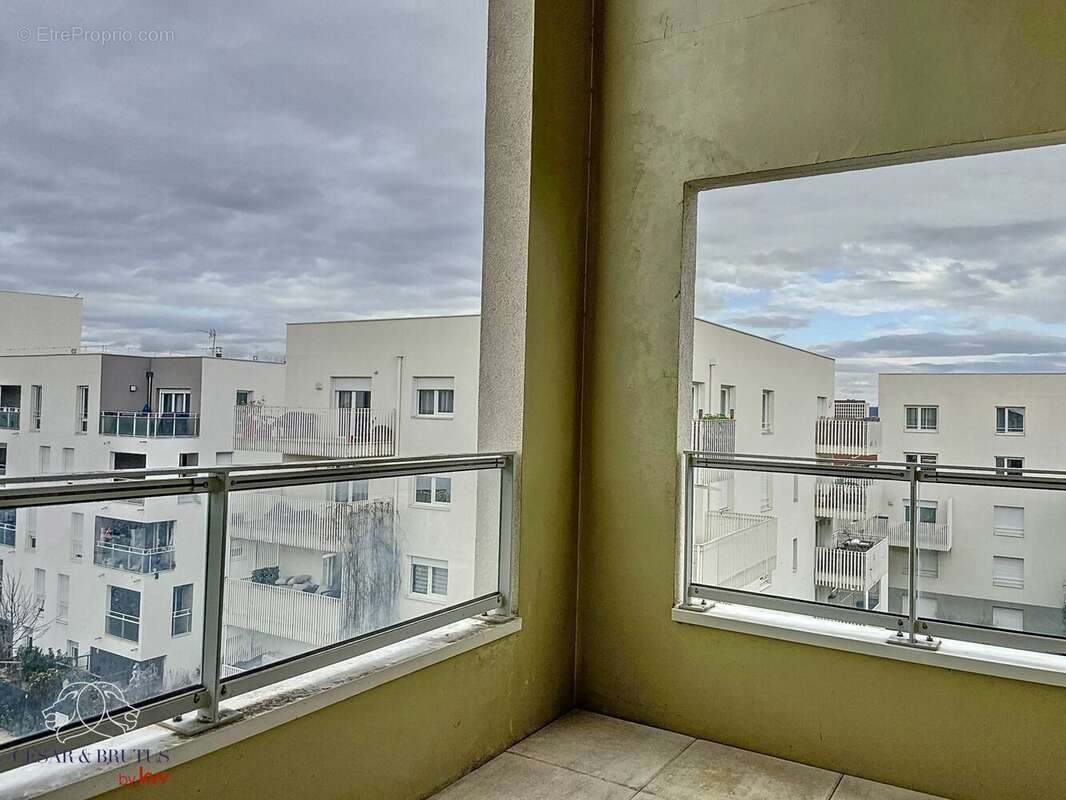 Appartement à VAULX-EN-VELIN