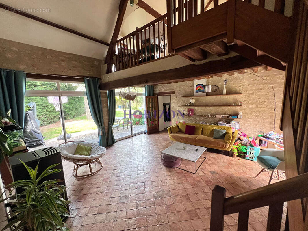 Maison à LA CHAPELLE-EN-SERVAL