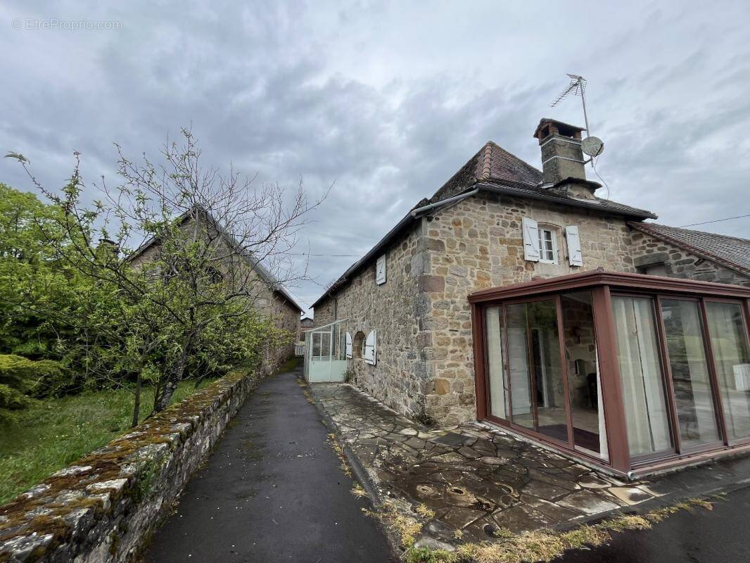 Maison à CUREMONTE