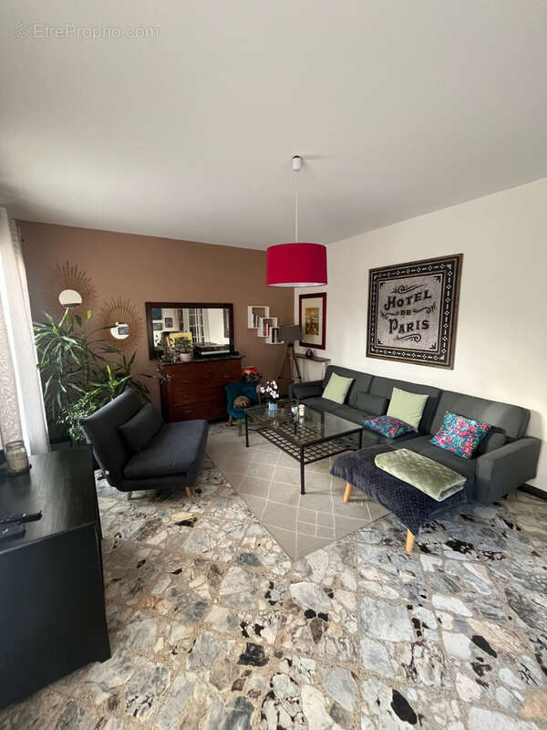 Appartement à MONTMERLE-SUR-SAONE