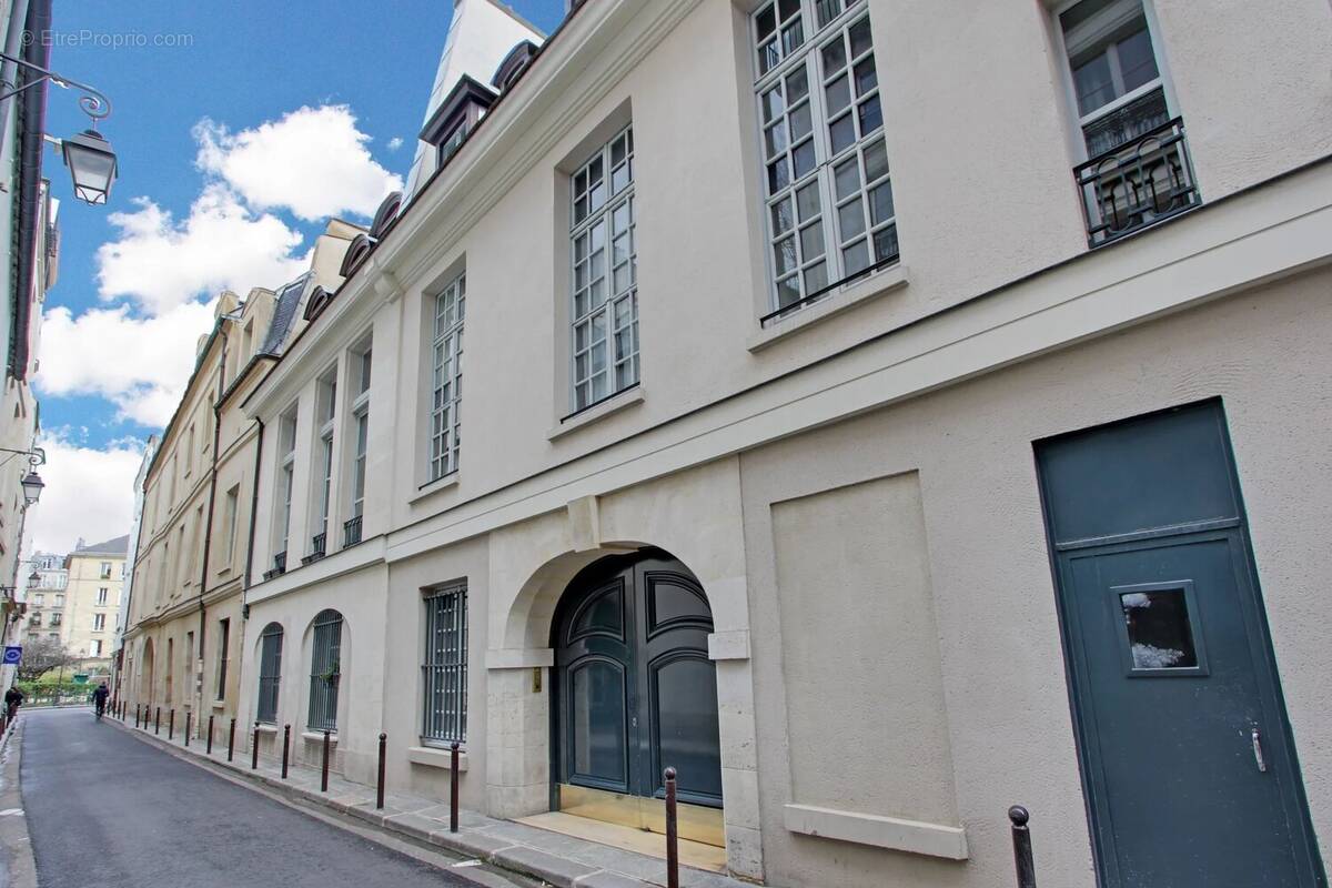 Appartement à PARIS-4E