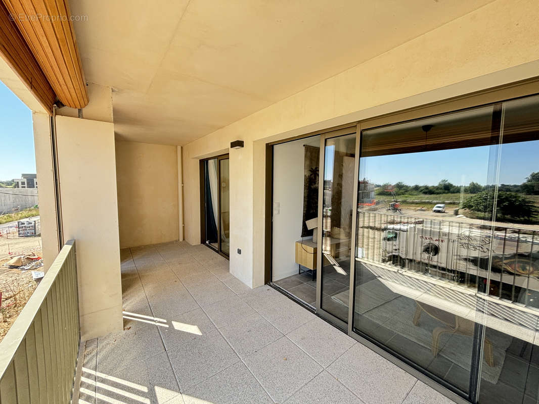 Appartement à MAUGUIO