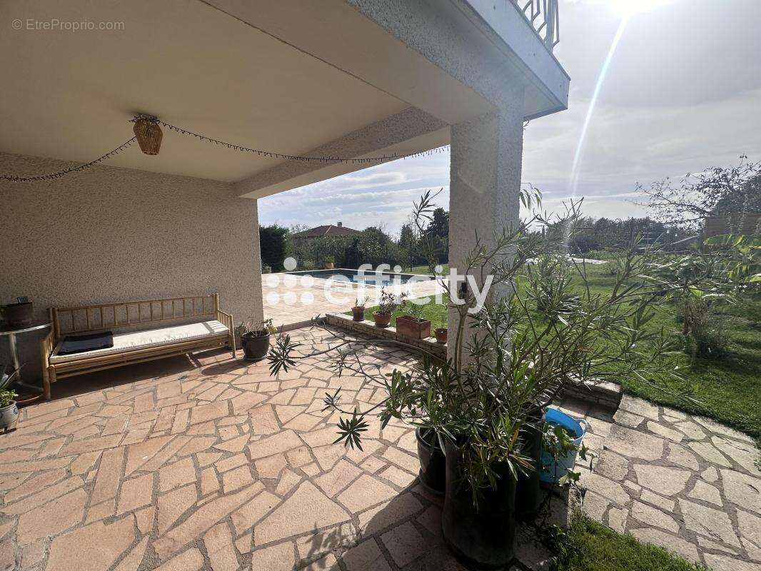Maison à MARCY-L&#039;ETOILE