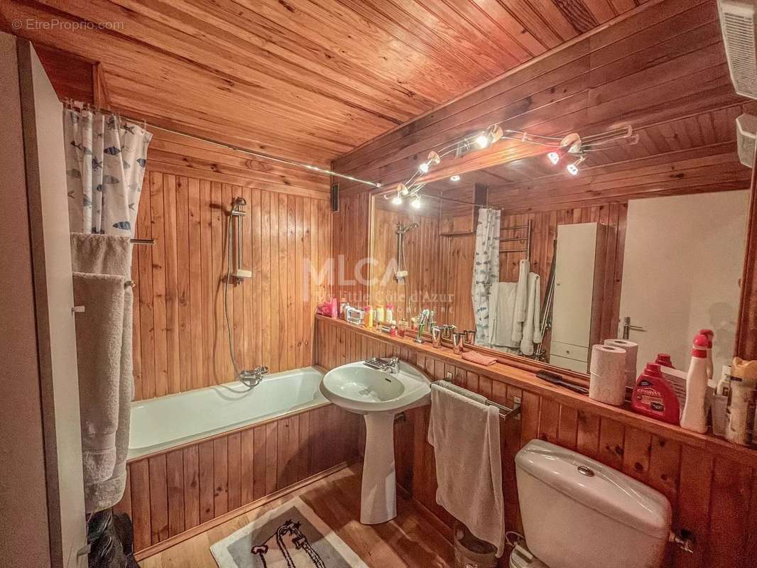 Appartement à SAINT-ETIENNE-DE-TINEE