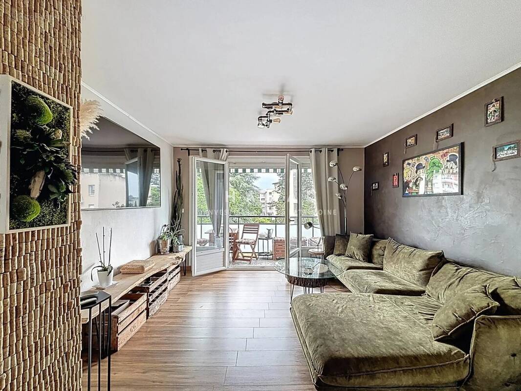 Appartement à TASSIN-LA-DEMI-LUNE