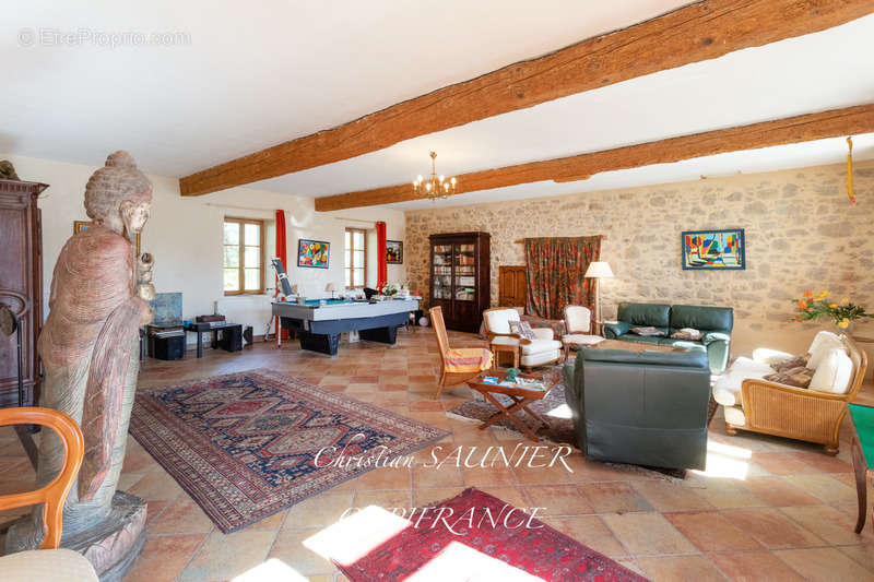 Maison à LA POMAREDE