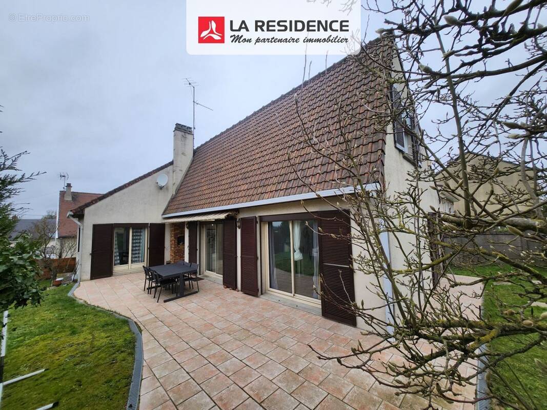 Maison à MONTIGNY-LES-CORMEILLES