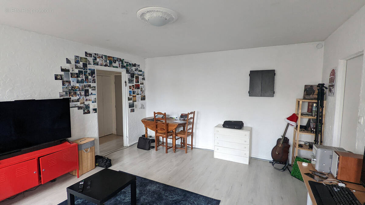 Appartement à CHENOVE