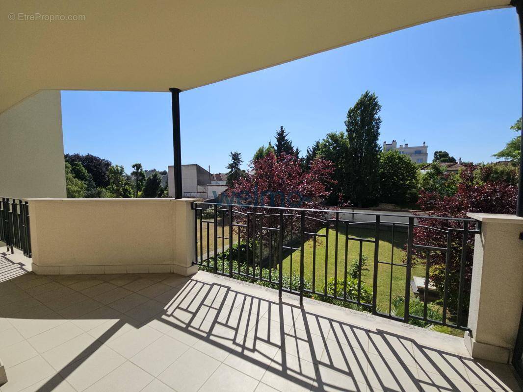 Appartement à SAINT-MAUR-DES-FOSSES