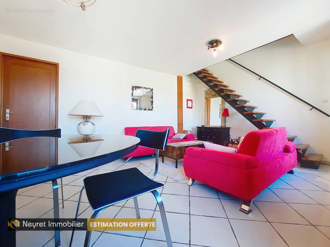 Appartement à COMMUNAY
