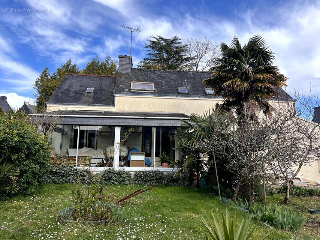Maison à SAINT-AVE