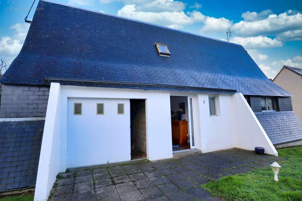 Maison à CARHAIX-PLOUGUER