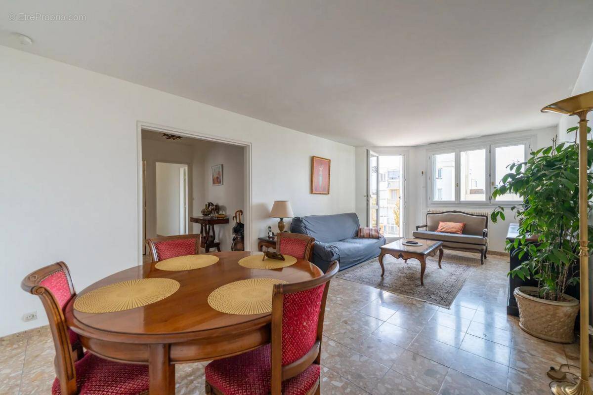 Appartement à ASNIERES-SUR-SEINE