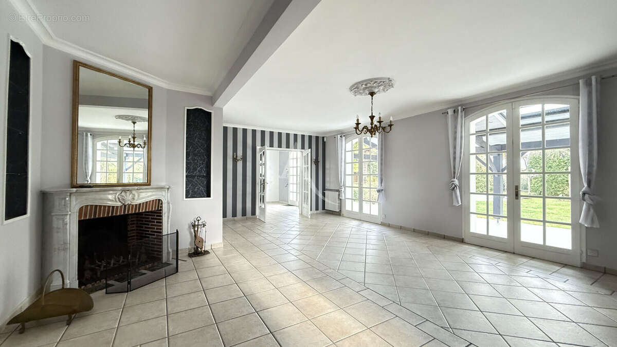 Maison à AUBIGNY