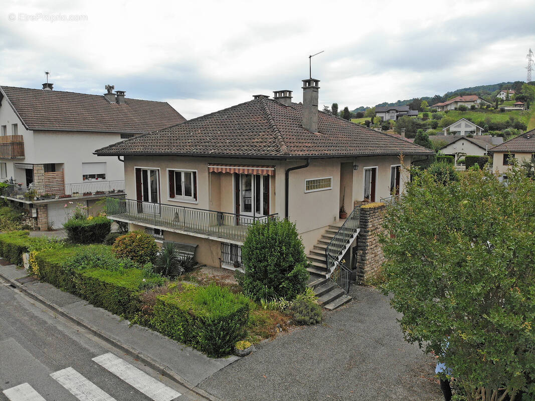Maison à SEYSSEL