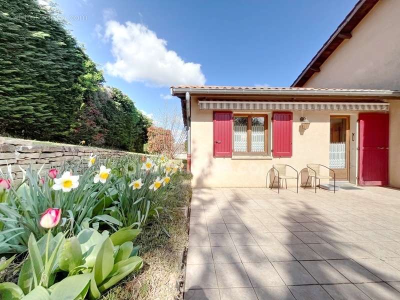 Maison à PUSIGNAN