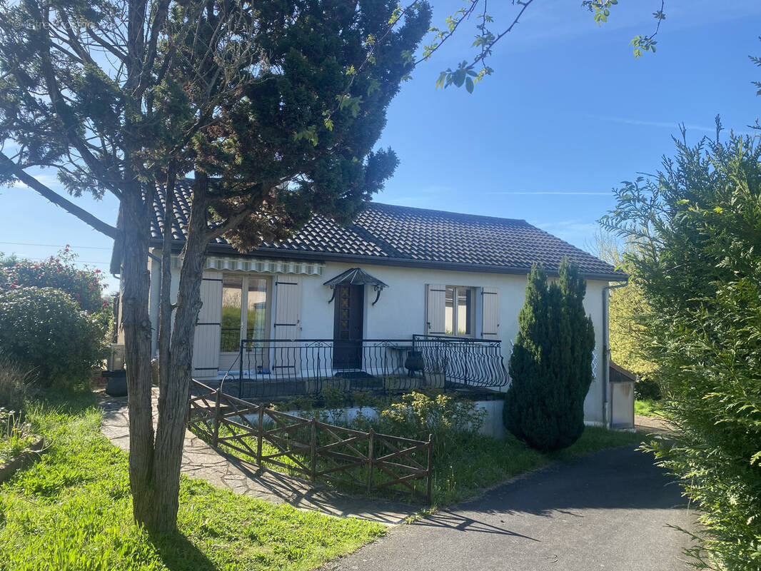 Maison à BELLAC
