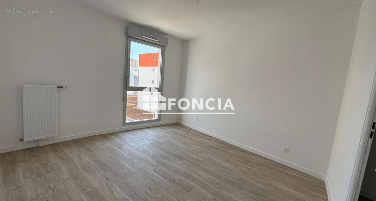 Appartement à CHENOVE